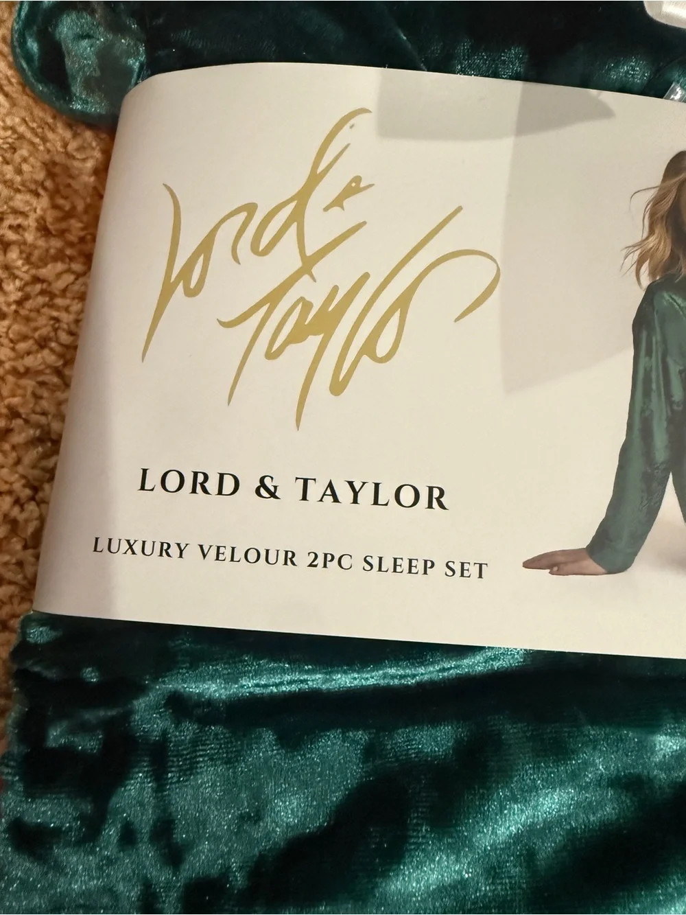 Lord & Taylor Velvet 2-Piece Pajama Set - Deep Green